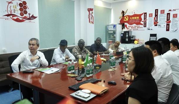 立足中國，鏈接世界｜尼日利亞合作伙伴來訪鴻嘉利總部，共促中非能源升級(圖2)